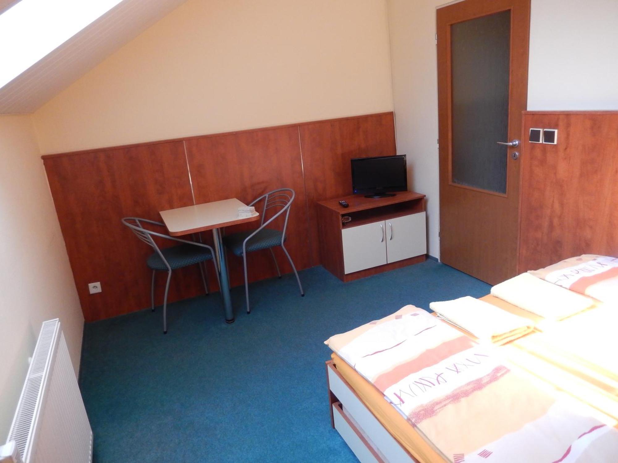 Penzion Kaplna Kamer foto