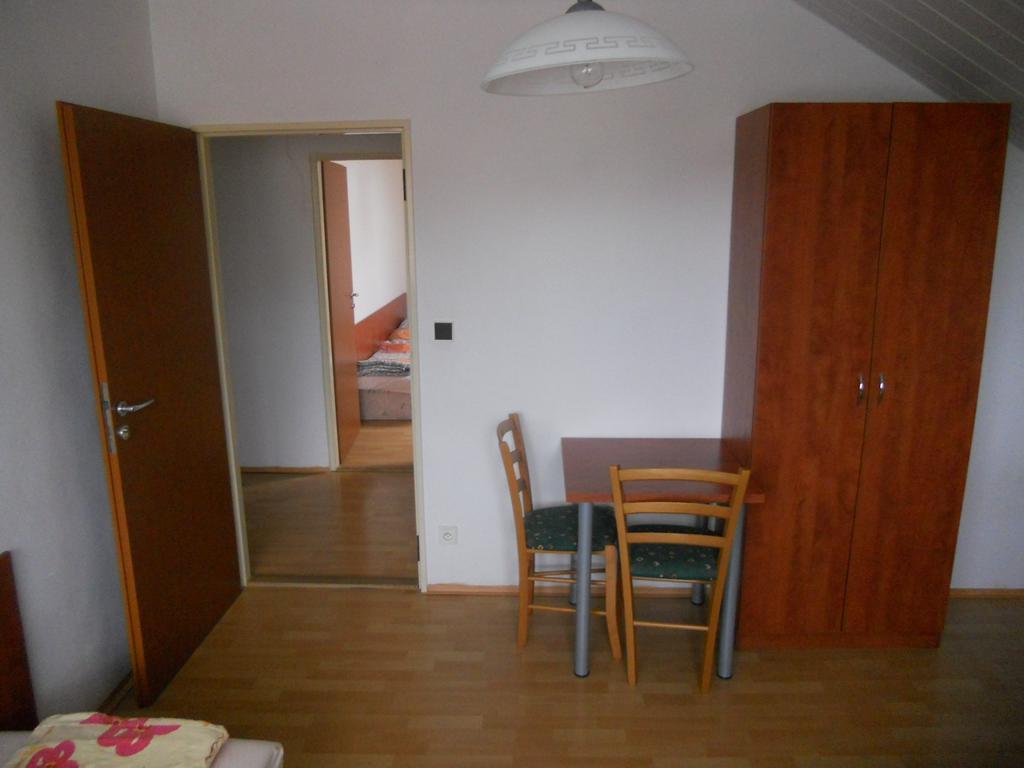 Penzion Kaplna Buitenkant foto