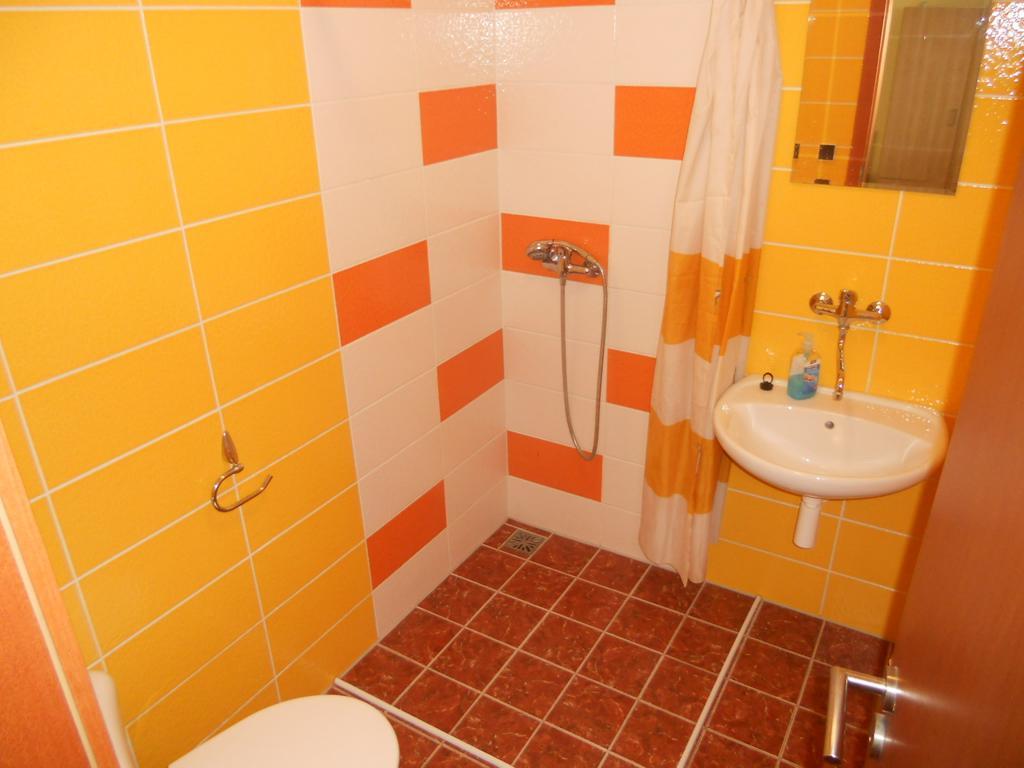 Penzion Kaplna Kamer foto