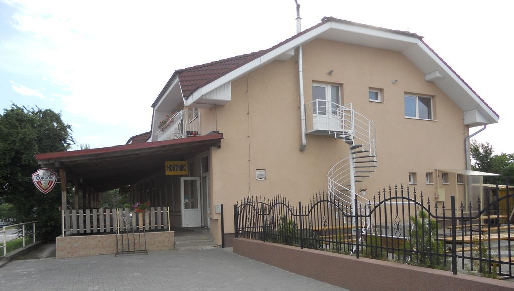 Penzion Kaplna Buitenkant foto